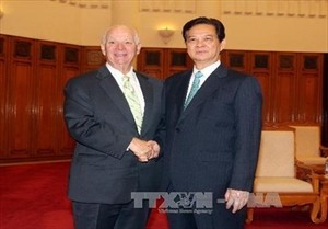 Prime Minister Nguyen Tan Dung receives Chairman of East Asian and Pacific Affairs Subcommittee under the US Senate Committee on Foreign Relations Benjamin Cardin (Photo: VNA) Prime Minister Nguyen Tan Dung receives Chairman of East Asian and Pacific Affairs Subcommittee under the US Senate Committee on Foreign Relations Benjamin Cardin (Photo: VNA)